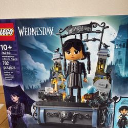 Lego Wednesday Adams