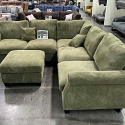 New Sage Sectional Corduroy Sofa Couch with Ottoman! Free Delivery 🚚!