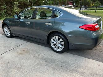 2011 Infiniti M37