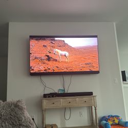 SONY BRAVIA FOR SALE BASICALLY NEW