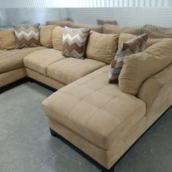 Gorgeous Cindy Crawford Set 