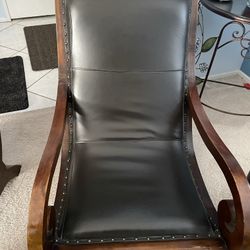     2. Wooden chairs with leather in good condition 