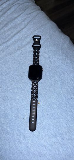 Brand New Apple Watch SE3