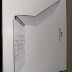 Brand New Magic Keyboard - iPad Air 13in - Open Box