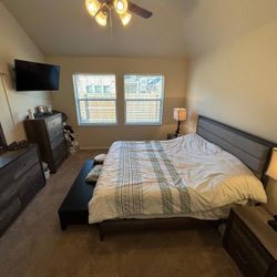 King Bedroom Set Rooms To Go