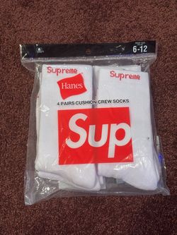 Supreme x Hanes Cushion Crew Socks 4-Pack