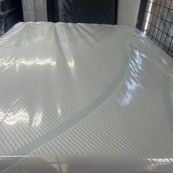 QUEEN SIZE TEMPURPEDIC ADAPT (MEDIUM) MATTRESS & BOX SPRING BED SET