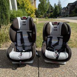 Britax Convertible car seat - Grow As You Go (2 Available)