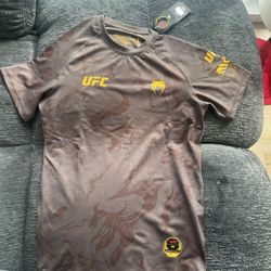 UFC Venum Rash Guard (Size XL) 
