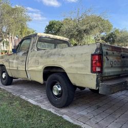 1985 Dodge D-Series