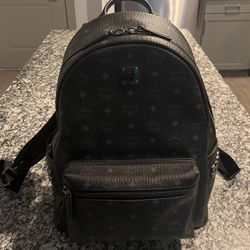 MCM BAG BLACK 