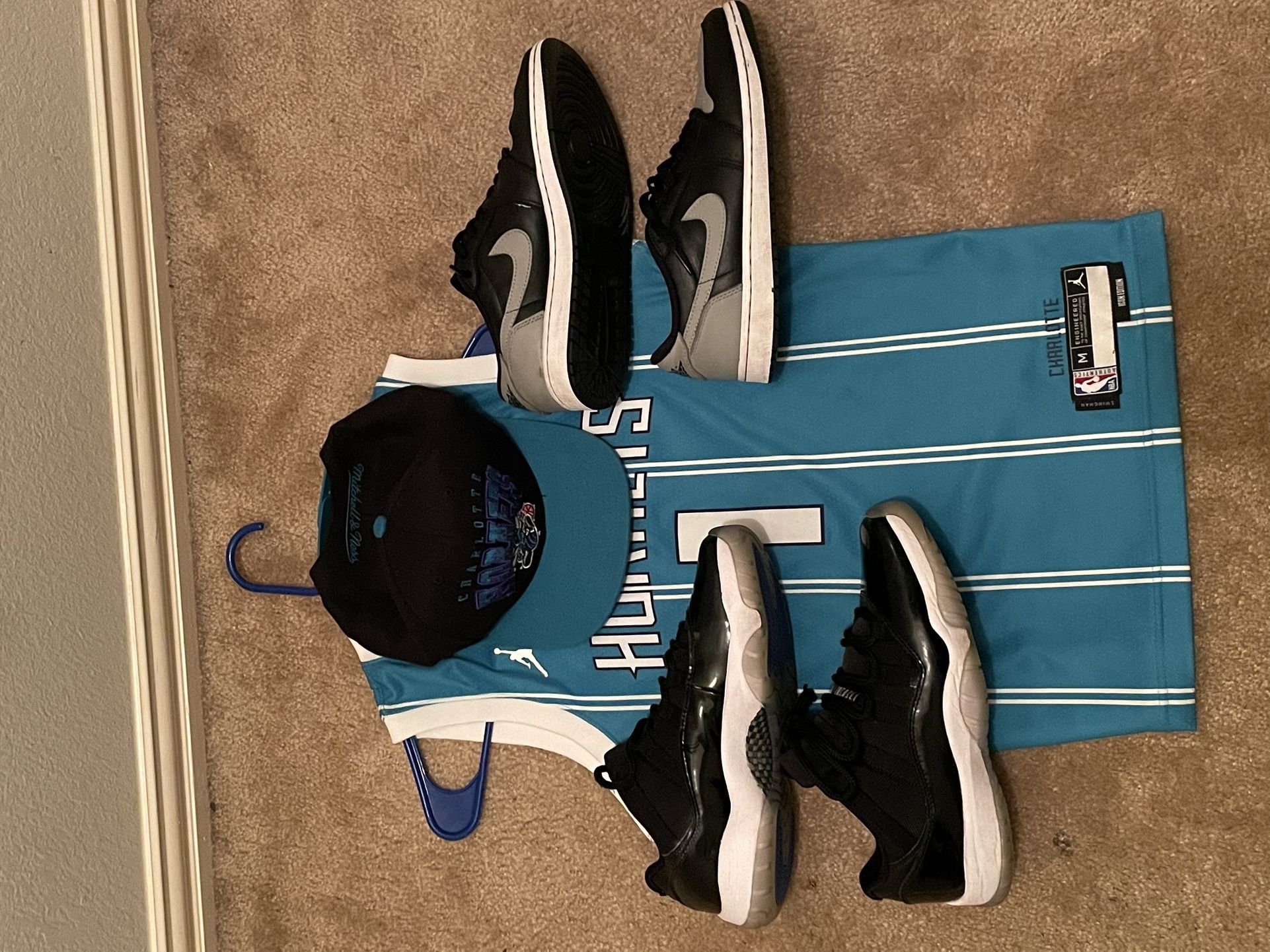 Jordan 11 Space Jam Lows size 8, Jordan One Shadows Size 8, Charlotte Hornets, Lamelo Ball, Jersey, Medium, Charlotte Hornets, Michelin, Ness Hat.