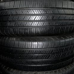 Set Of Tires (4) 195-65-15 Michelin 