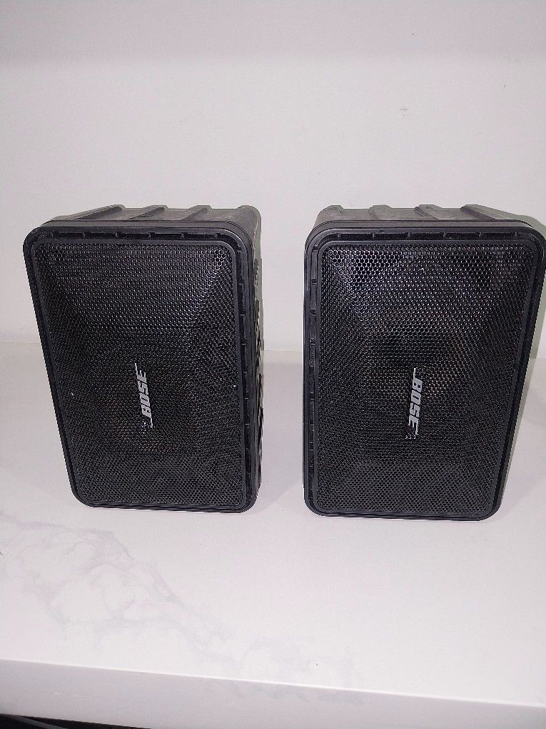 Bose Model 101 Music Monitor Indoor Outdoor Speakers