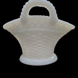 Milkglass Basket, 5x4.5x4 Inches 