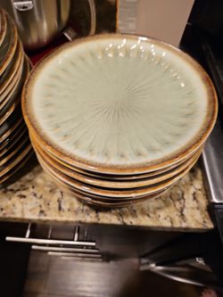 FREE FREE Plates, Small Plates And Bowls