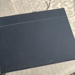 Comfortable design Protects lap or work surface from heat Dual fans help disperse laptop heat for improved functionality Fans are powered using a stan