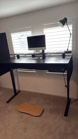 Uplift Black Electric Standing Desk