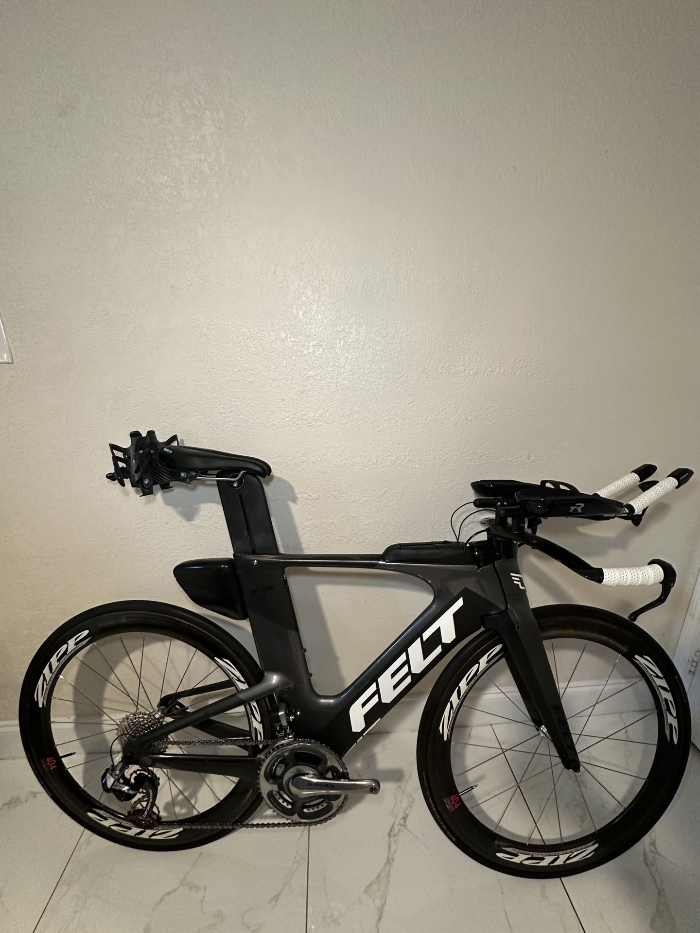 FELT IA 11 SIZE 55cm Ironman Triathlon TT Race Bike Dura Ace di2 11/2