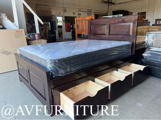 Queen Bed w Mattress and 3 Drawers