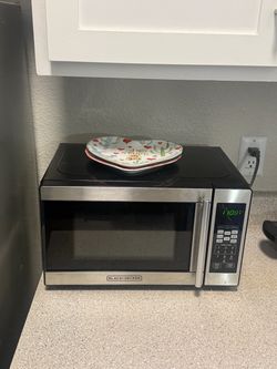 Microwave (black and decker)
