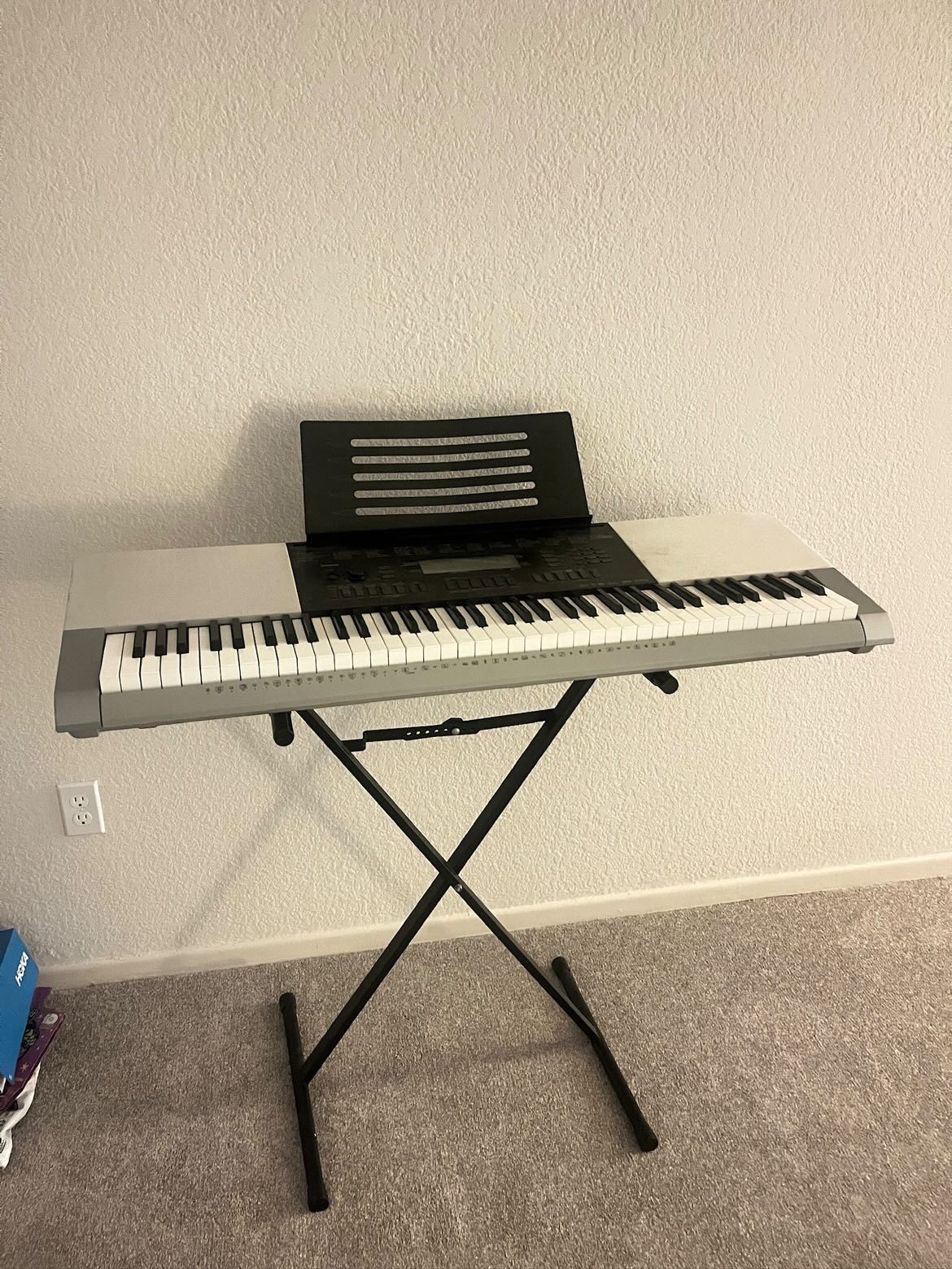 Casio WK-220 Keyboard for Sale in San Diego, CA - OfferUp