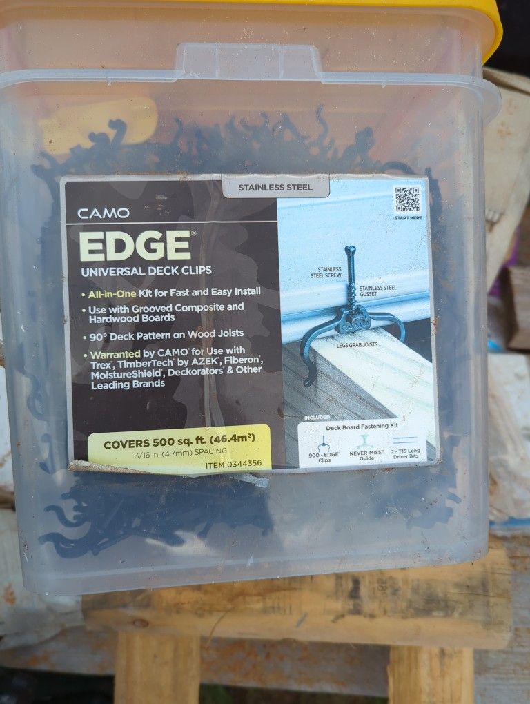 Universal Decks Clips 900 Ct Full Bucket 