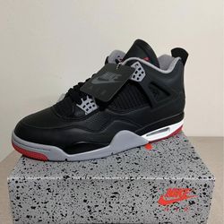 DS Jordan 4 Reimagined Bred Sz10