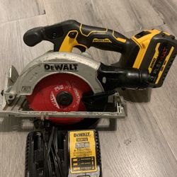 20V MAX Cordless 6.5 in. Sidewinder Style Circular