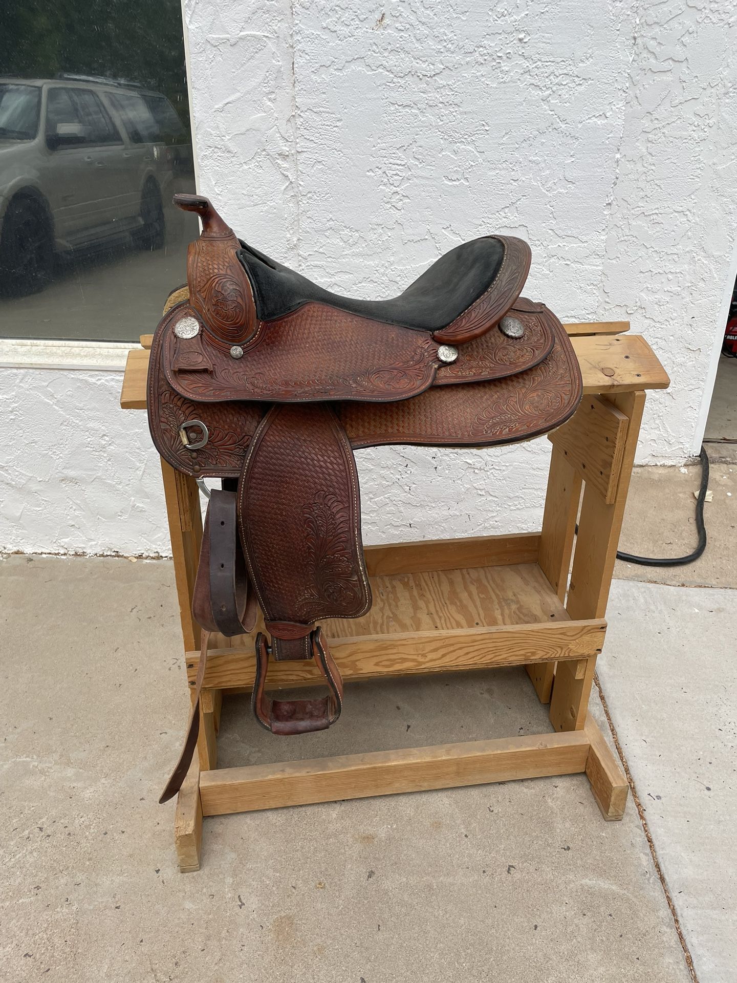 Dale Chavez Saddle