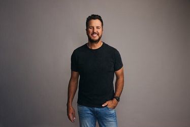 Luke Bryan Word On The Street Tour