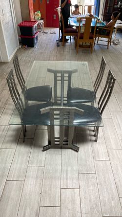 Glass dining room table Glass dining room table