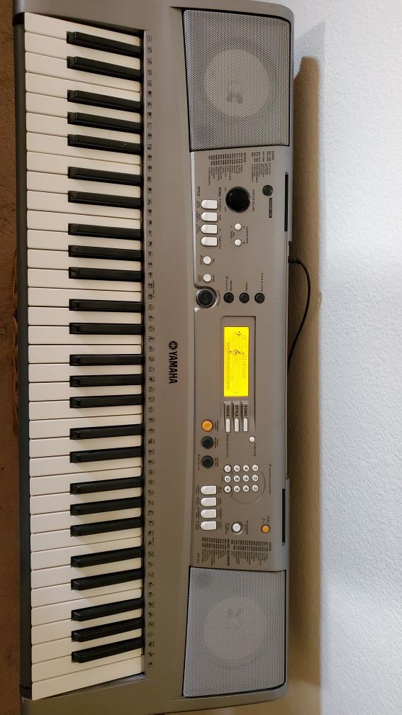Yamaha Electronic Postatone Piano 🎹