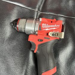 Milwaukee Fuel M12 Hammer Drill