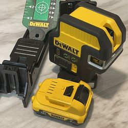 DEWALT 12V MAX Cross Line Laser Level