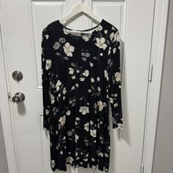 Old Navy Black Floral Long Sleeve Dress. Women’s Size Large.