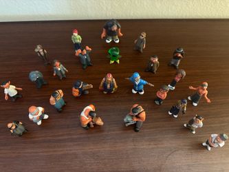 Lot of 25 Homies Character Figures