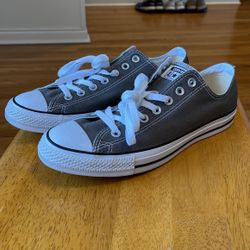 NEW CONVERSE ALL-STAR size 9.5 Men/ 11.5 Women 