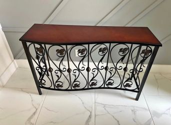 $40 Entrance Foyer Table Vintage