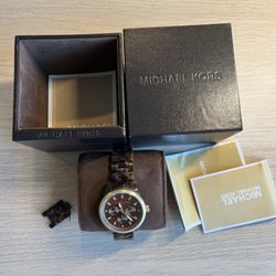 Michael Kors MK5216 Tortoiseshell Chronograph Watch Needs Battery
