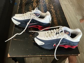 Nike shox size 4y