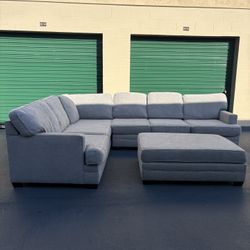 Large Sectional Couch With Ottoman 🛻 Delivery Available🛻