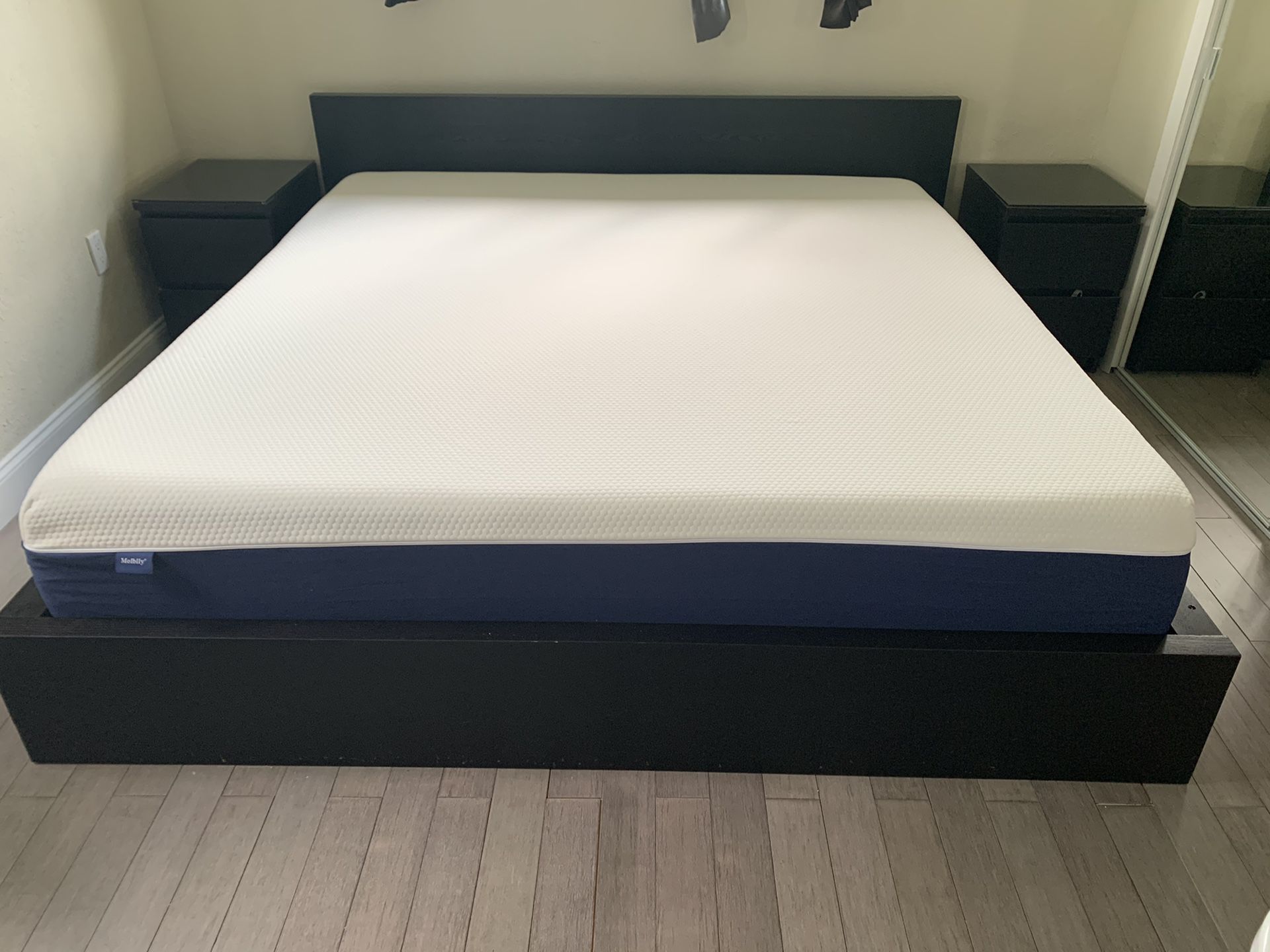 King Bedroom Set with New Mattress (Must Go)