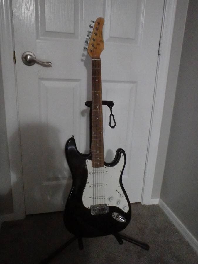 Jay Turser Stratocaster Electric Guitar Black