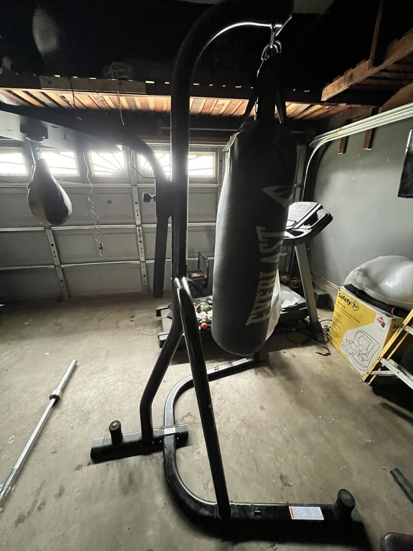Everlast Dual Heavy Bag/Speed Bag For Sale