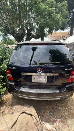2006 Mercedes-Benz ML 350 for sell 2,500 or best offer.