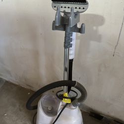 Hometouch Rolling Clothes Steamer