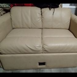 Loveseat 