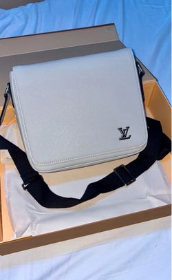 Lv strapbag