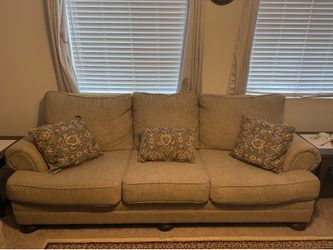 Living Room Sofa Set – $1,500